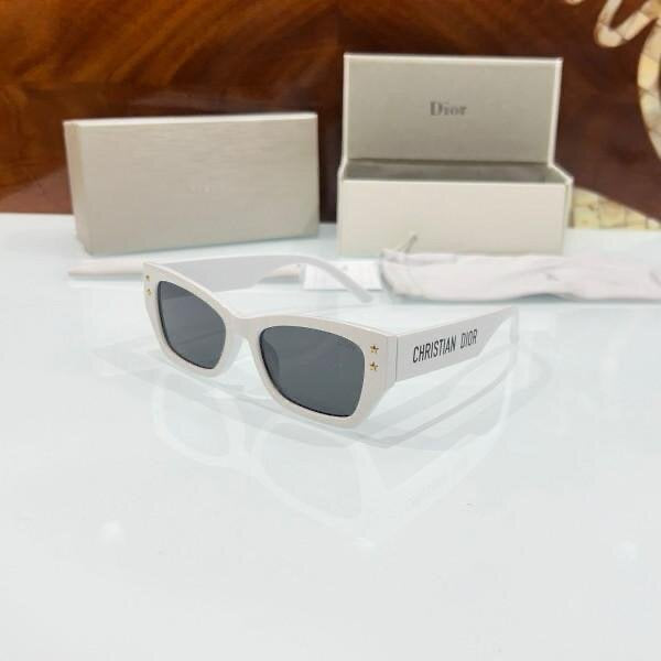 Cristian Dior White Star Edition Luxury Shade 3342