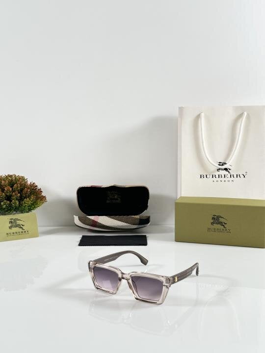 Burberry Wmns 0032 Water Brown