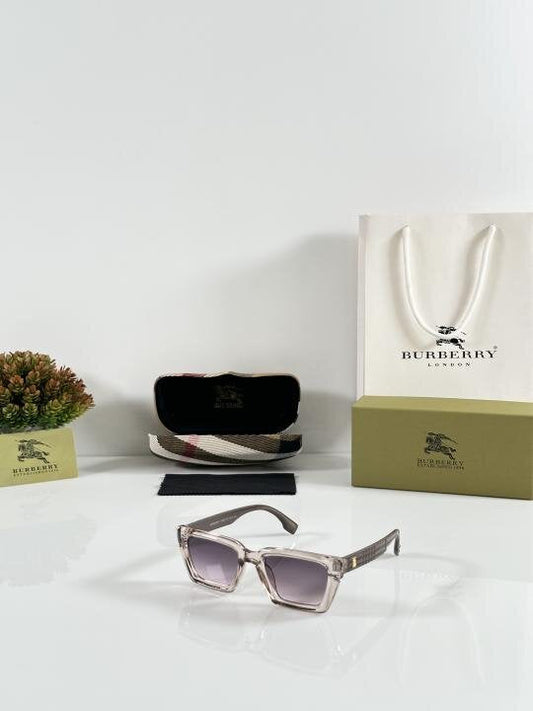 Burberry Wmns 0032 Water Brown