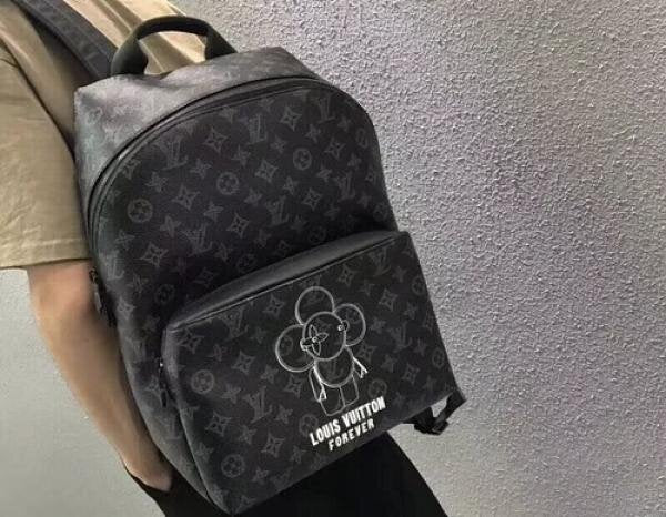 Louis Vuitton 05 Discovery Backpack With Dustcover