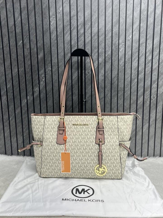 Michael Kors Beige-Pink Voyager With Dustcover Premium Highend