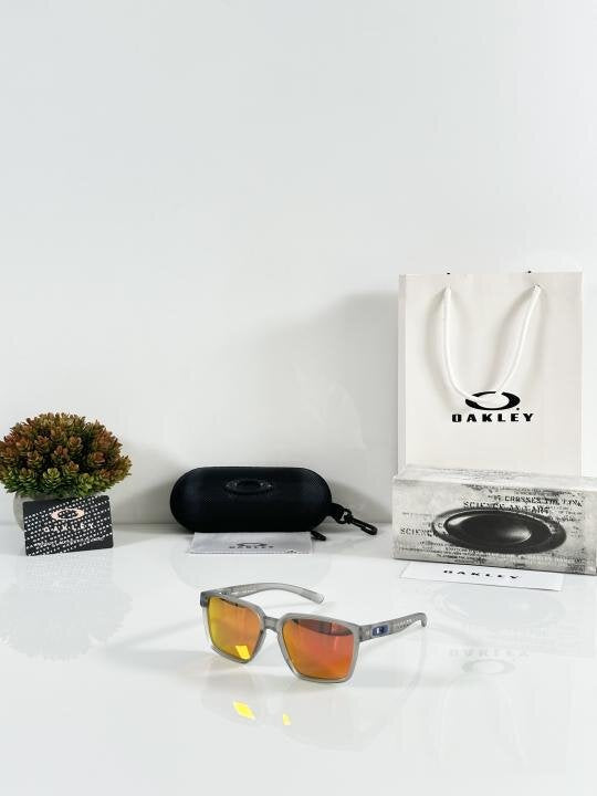 Oakley 3384 Grey Orange Mercury