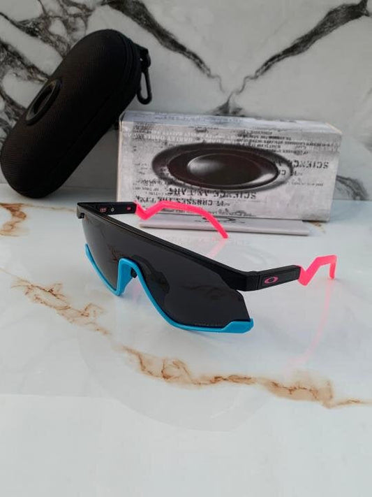 Oakley 9280 Black Blue Pink