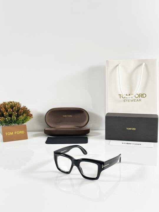 Tomford 184 Black Frame