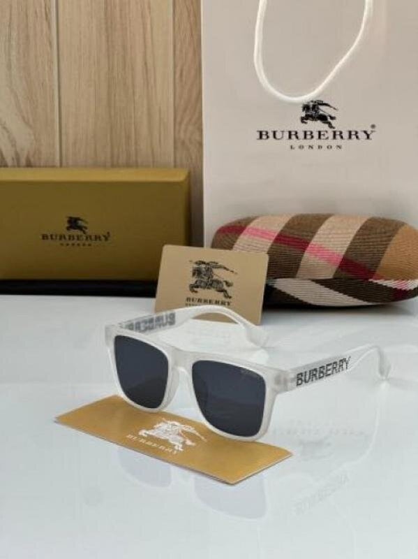 Burberry Wayfero White Black